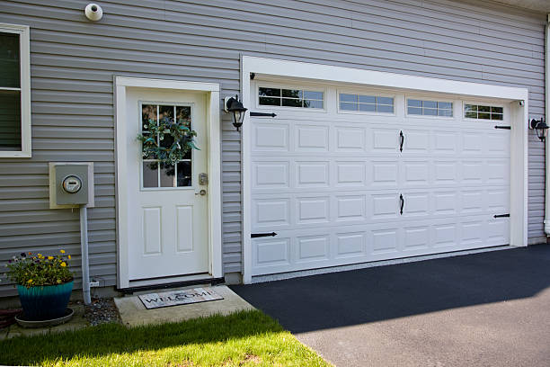 24/7 Emergency Garage Door Panel Replacement experts in Nambe, NM
